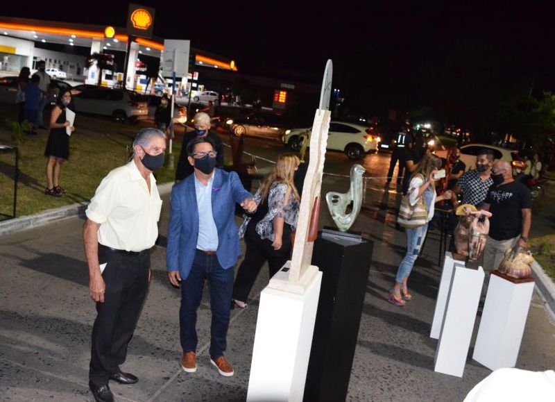 Con una muestra escultórica, Resistencia sigue conmemorando el Mes de la Mujer