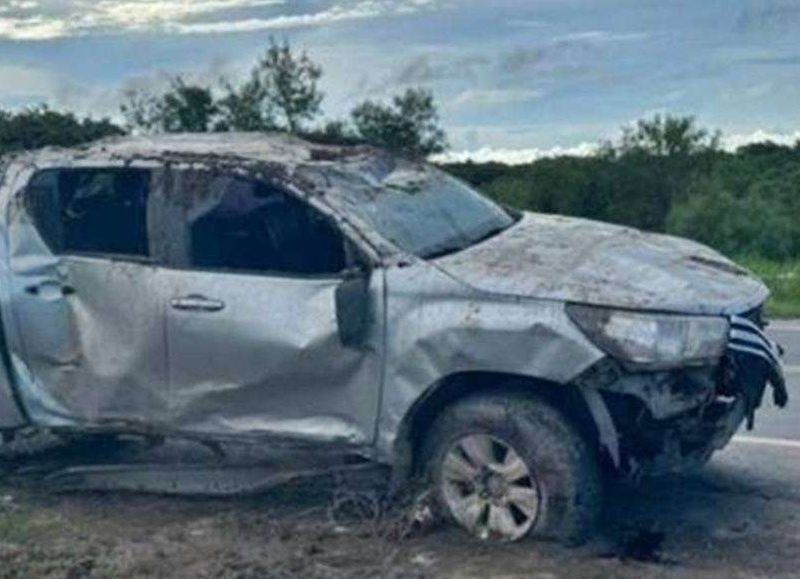Una camioneta volcó en la avenida San Martín de Barranqueras