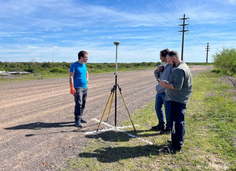 APA continúa con el operativo de control y mantenimiento de defensas del Gran Resistencia