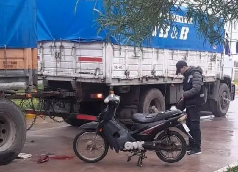 Motociclista alcoholizado chocó contra un camión en Coronel Du Graty