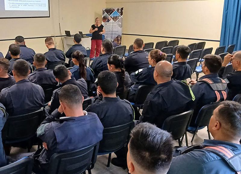 Capacitan sobre normativa sanitaria a personal de la Policía Caminera