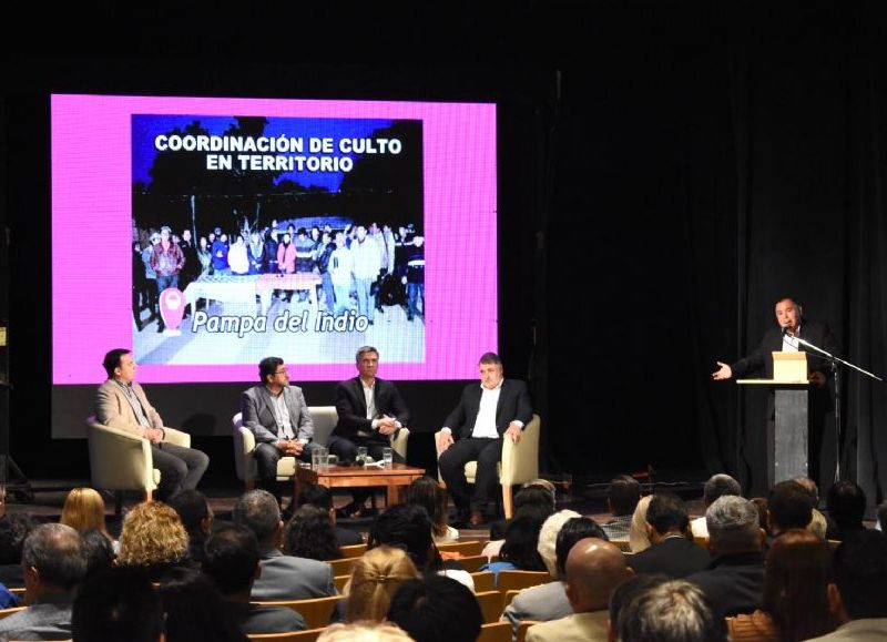 El gobernador Zdero anunció eximición a las iglesias provinciales que adeudan balances