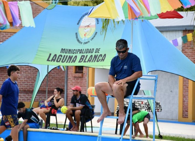 Panzardi remarcó que el municipio de Laguna Blanca trabaja “de lunes a lunes” durante enero