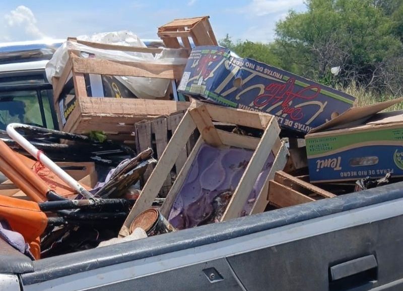 Resistencia: multan a un hombre por arrojar basura en la vía pública