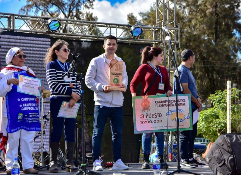 Cáritas Sáenz Peña ganó el primer premio del Campeonato de la Empanada Termal