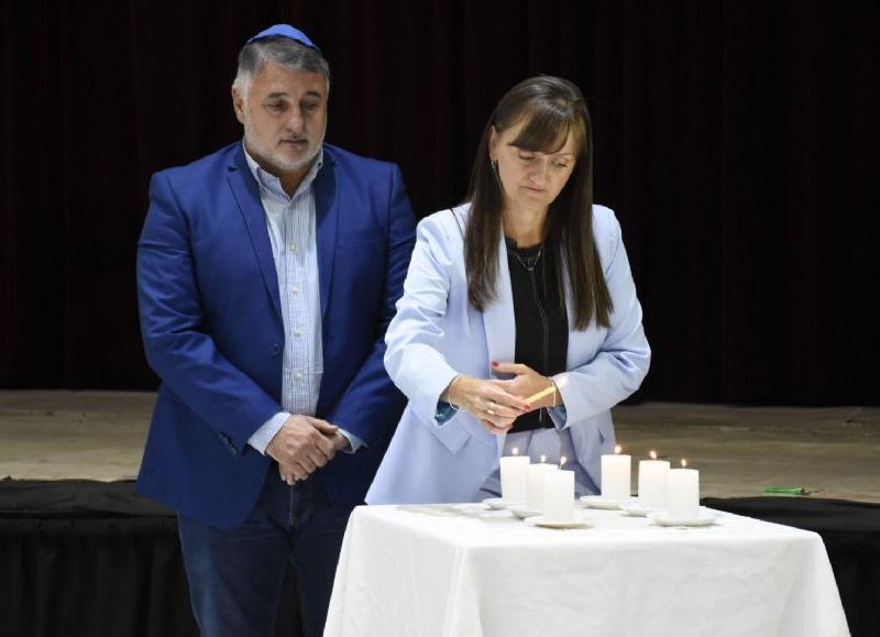 El Gobierno provincial acompañó el acto por el Día en Memoria de las Víctimas del Holocausto