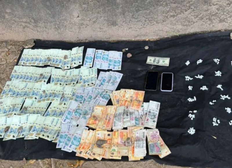 Detuvieron a un joven con 100 dosis de cocaína y casi 2 millones de pesos en Resistencia
