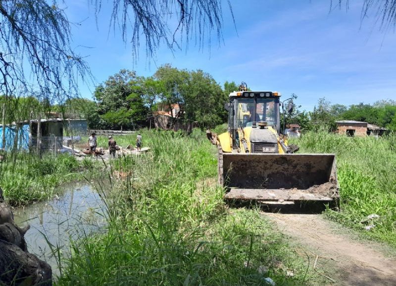 APA retira relleno ilegal en la Laguna Argüello de Resistencia