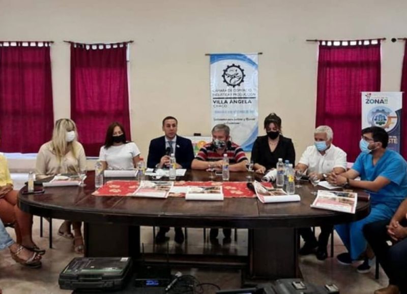 La UNCAus presentó nuevas capacitaciones para Villa Ángela