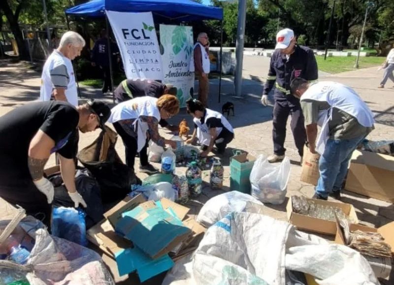 Retomaron la campaña de reciclaje en la Plaza 25 de Mayo de Resistencia