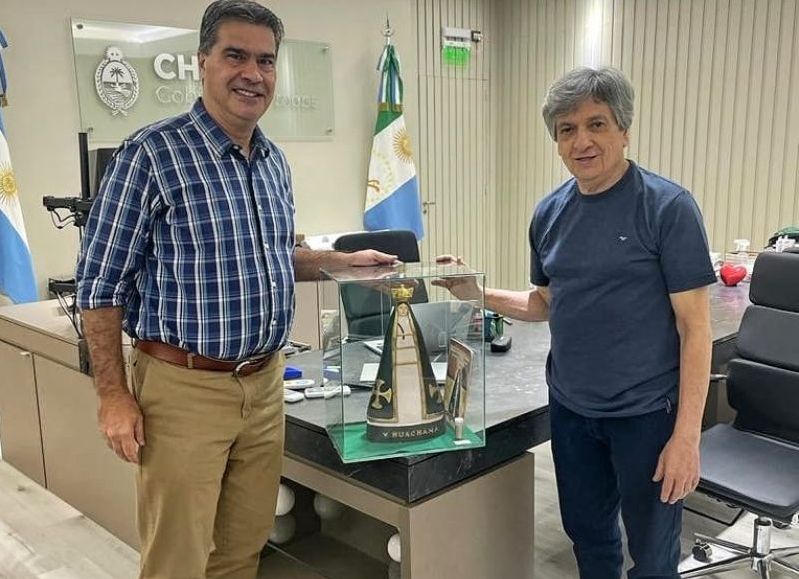 El intendente Ibáñez habló de obras y le regaló una virgen a Capitanich