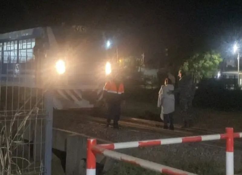 Una mujer intentó quitarse la vida en las vías del tren en Charata y un maquinista lo evitó