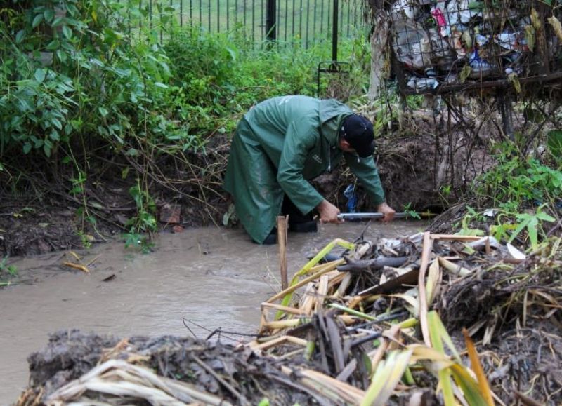 El Municipio de Resistencia monitorea los desagües e interviene en casos puntuales