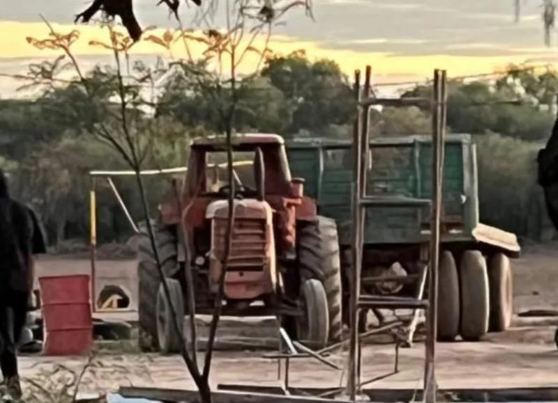 Robaron un tractor y privaron de la libertad a un sereno en Juan José Castelli