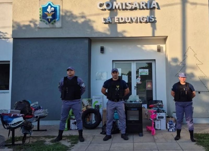 Secuestran mercadería sin aval aduanero durante control vehicular en La Eduvigis