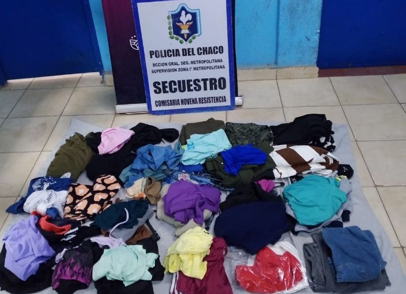 Tres individuos forzaron el techo de un local de ropas y se llevaron mercadería en Resistencia