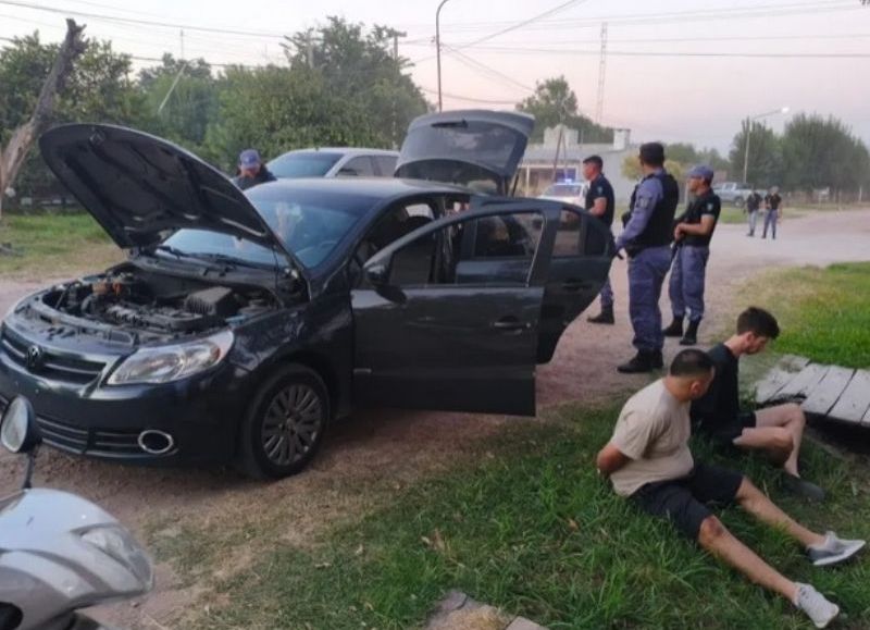 Interceptaron en Basail a dos santafesinos con casi un kilo y medio de cocaína