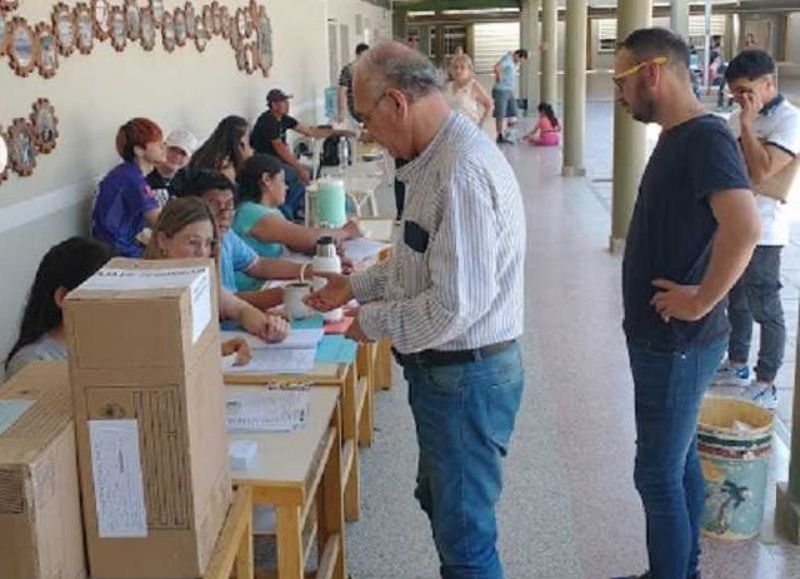 Bacileff Ivanoff: "Si hay segunda vuelta y no nos toca competir, vamos a liberar los votos"