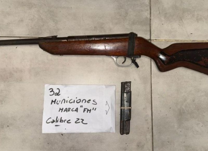 Detuvieron a un hombre armado en la costa del Paraná en Puerto Vilelas