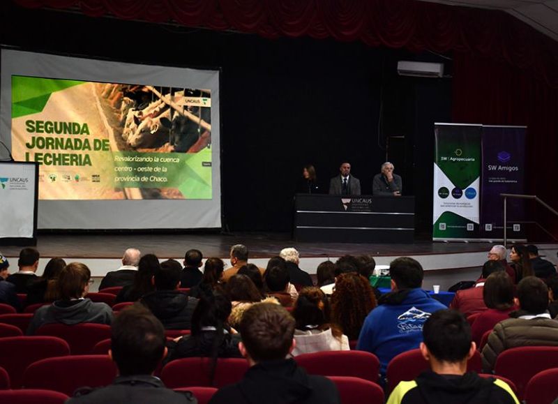 Segunda jornada de lechería en UNCAUS: “Revalorizando la cuenca Centro-Oeste del Chaco”