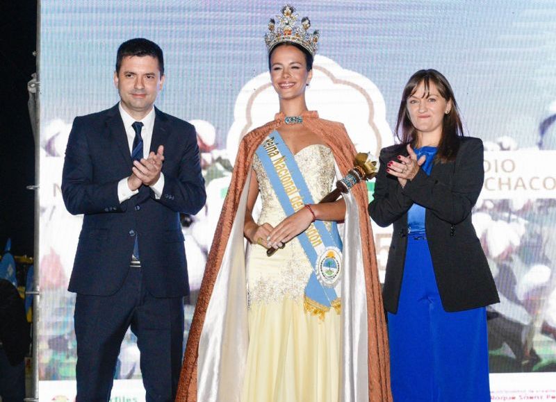 El Gobierno provincial acompañó la apertura de la Fiesta Nacional del Algodón en Sáenz Peña