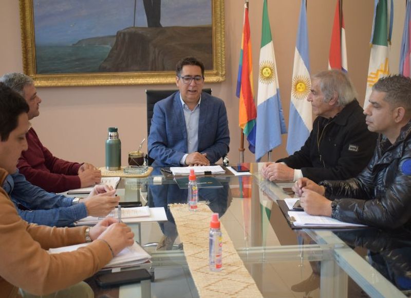 Paro de colectivos: la UTA se reunió con Martínez, empresarios piden aumento del boleto