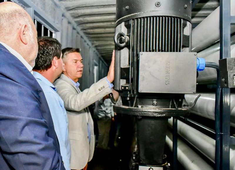 El Gobierno provincial inauguró la planta de ósmosis inversa en Coronel Du Graty