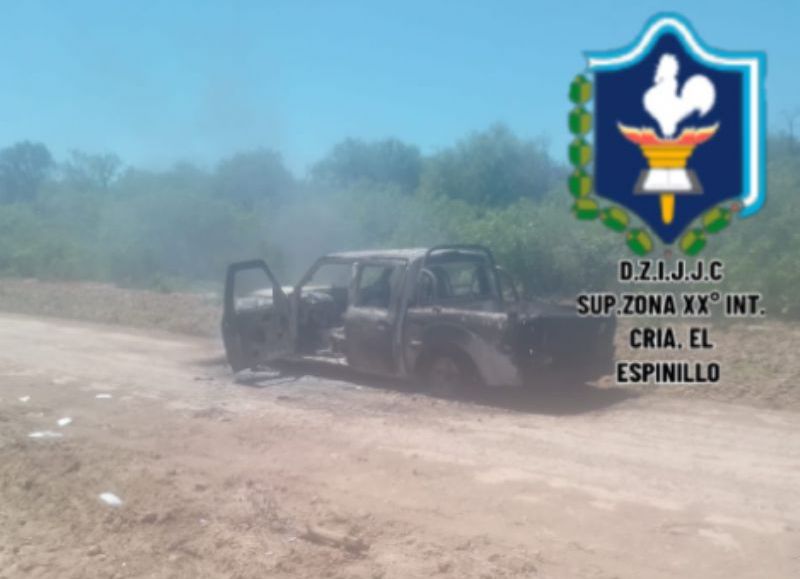 Una camioneta se incendió en El Espinillo, pero no se registraron heridos