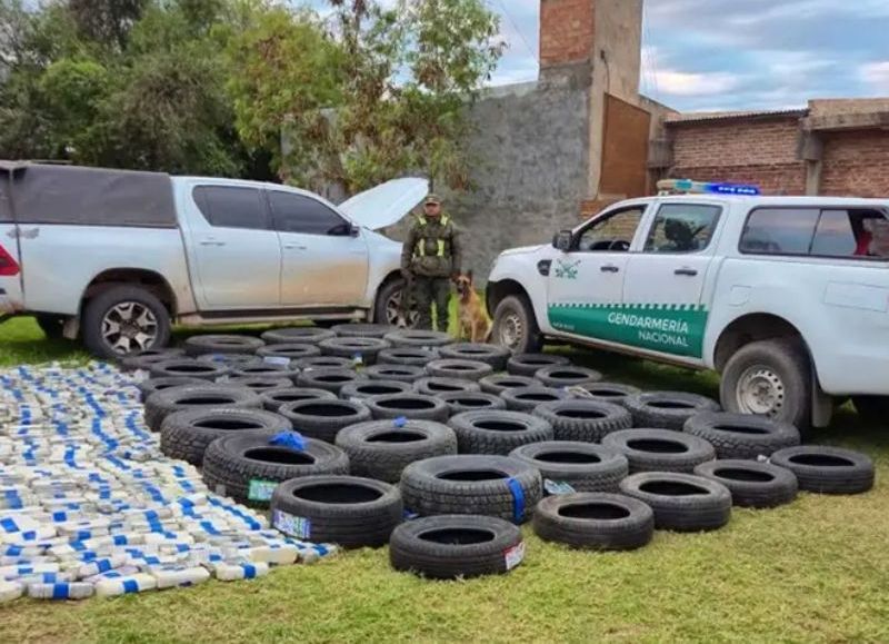 Secuestraron contrabando millonario de neumáticos y hojas de coca en General San Martín