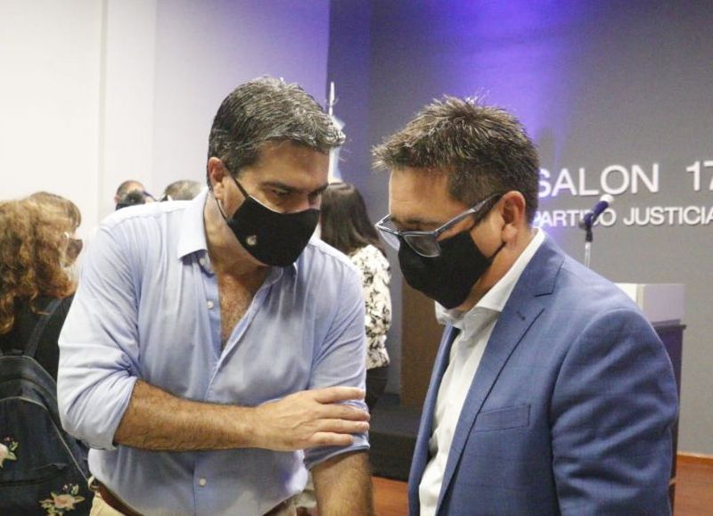 Con Capitanich a la cabeza, el PJ Chaco presentó su "lista de unidad"