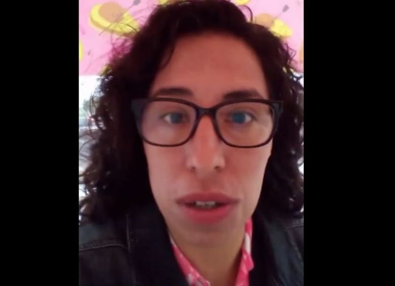 "A nado llegamos a votar", dijo Salas que compartió un video en sus redes sociales