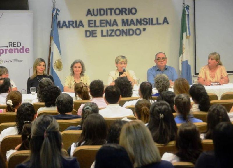 Educación capacitó a más de 2500 bibliotecarios en alfabetización informacional