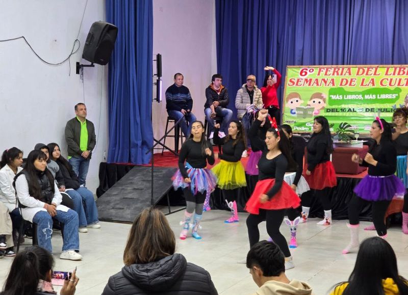 Colonia Elisa celebra con orgullo la sexta Feria del Libro y Semana de la Cultura