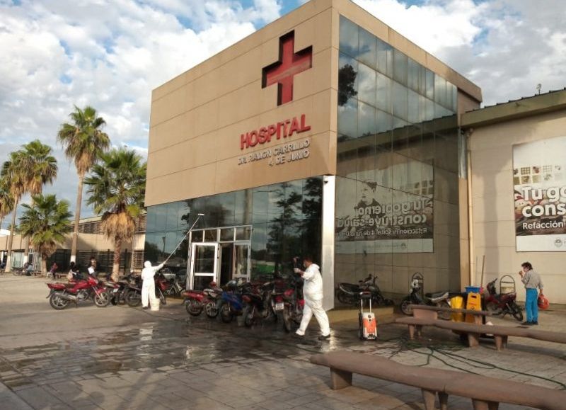 Avia Terai: un niño de 11 años fue herido de un disparo mientras jugaba en la vereda